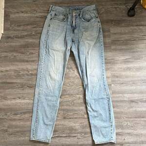 Old Navy Mens Athletic Taper Built-In Flex Light Wash Jeans 32x34